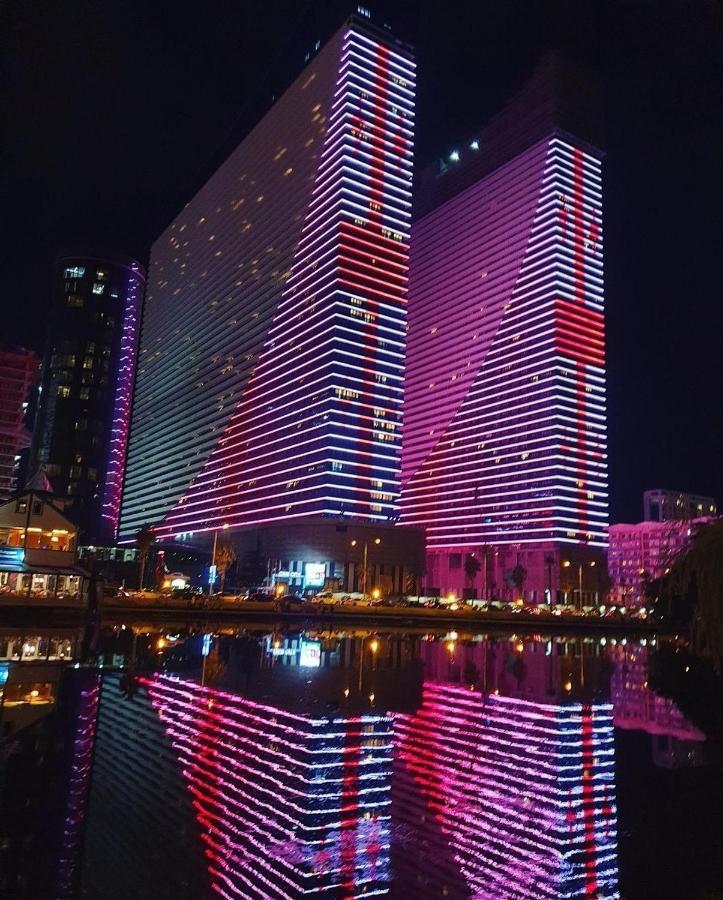 Orbi Twin Tower Apartement バトゥーミ エクステリア 写真